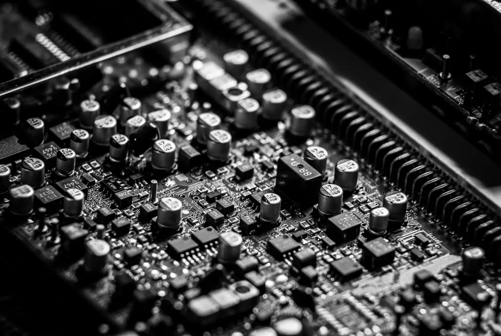 海南中小企业数字化转型：小程序定制开发的核心价值与实践路径